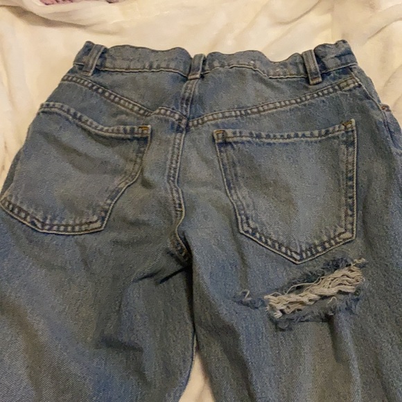 Blue mom jeans with rips - Picture 4 of 4